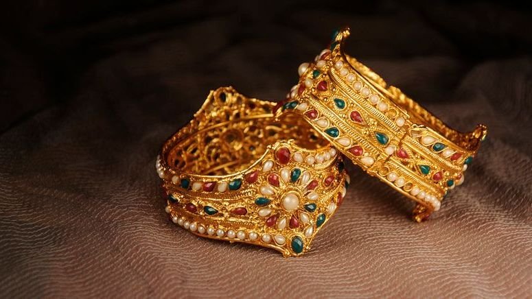 Antique gold buyers Palm Beach County. Updated 2025